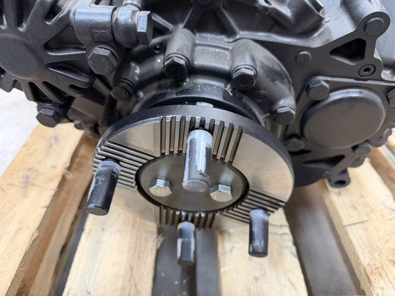 КПП ZF 16S1820 (тросовый привод, без ПГУ) снята с нового силового агрегата / ZF 1341.002.123 